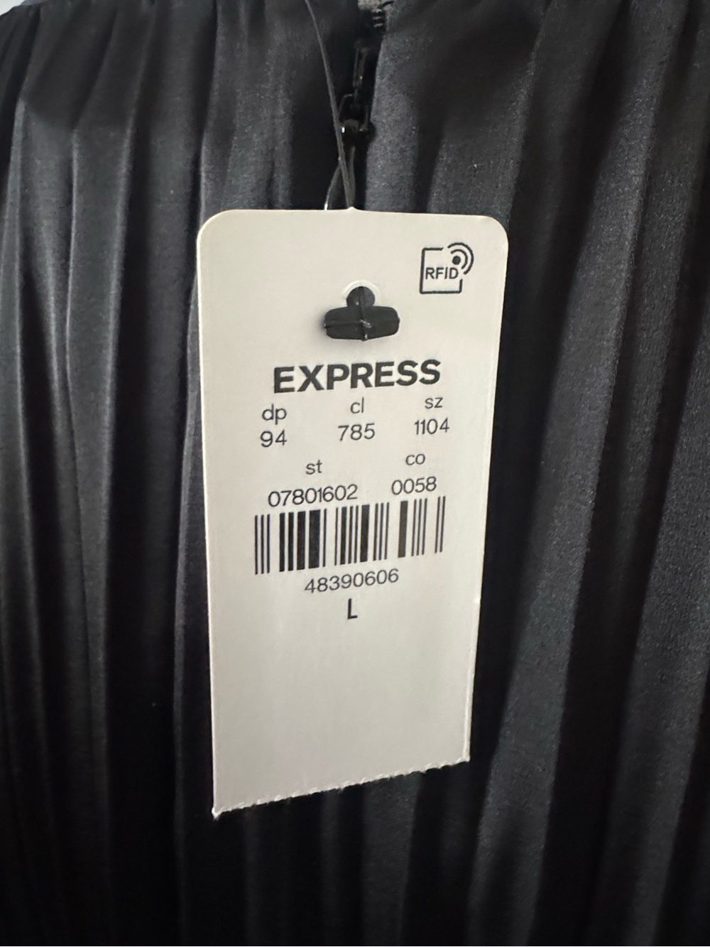 Express Satin Pleated V-Neck Sleeveless Cutout Maxi Dress with Pockets - Picture 3 of 4